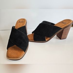 Zodiac Dree Sandals